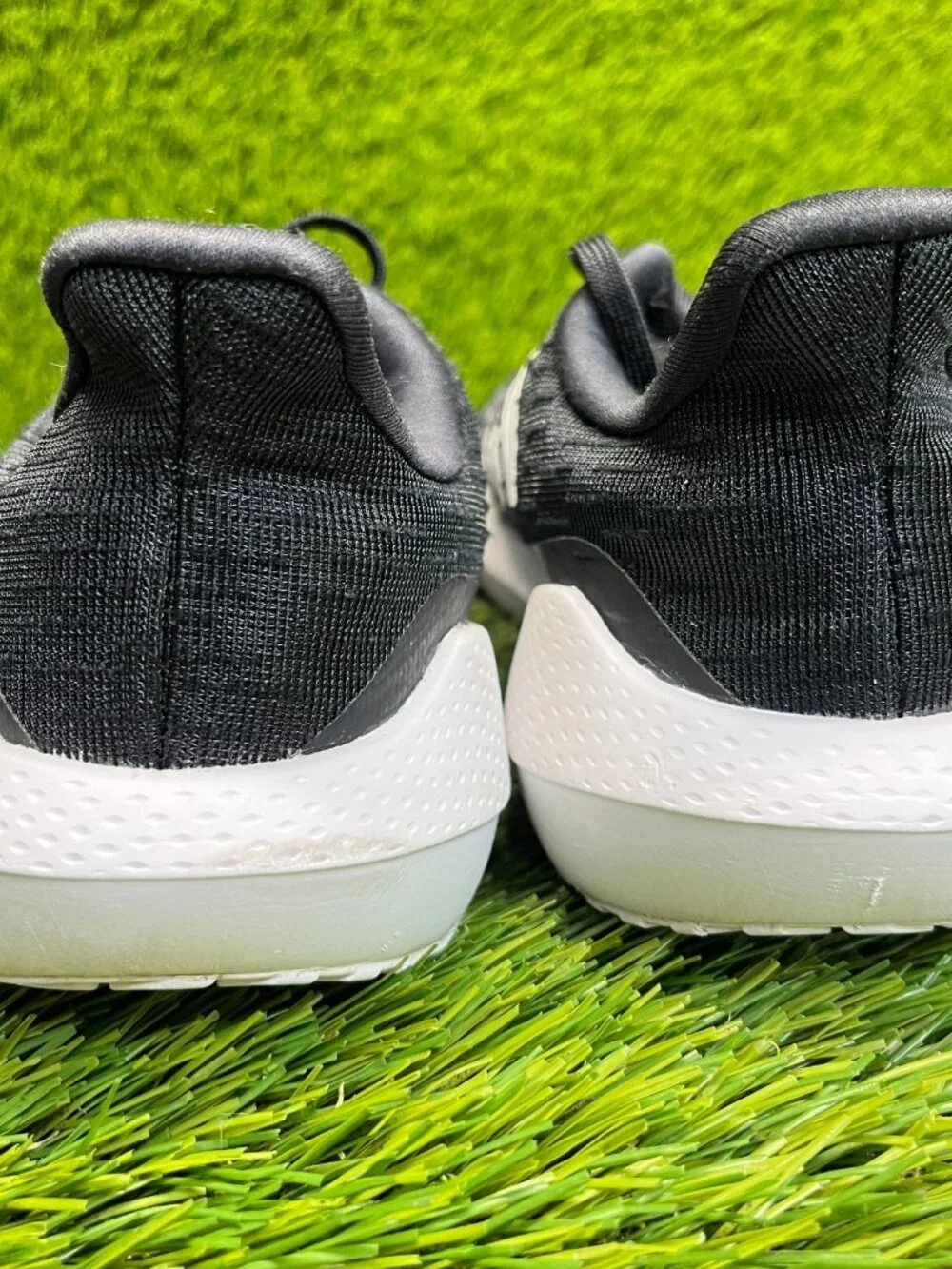Adidas EQ21 Run Boys Size 6Y Black White Athletic Running Walking Shoes Sneakers